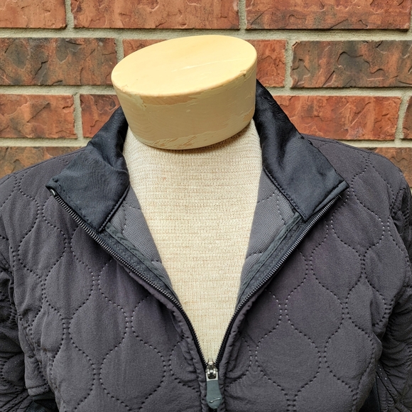 Brooks Shelter Technology Women's Black Hybrid Quilted Full Zip Jacket Large - Picture 8 of 14